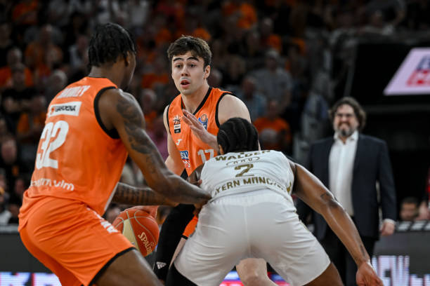 尤其是在篮 尤其是在篮