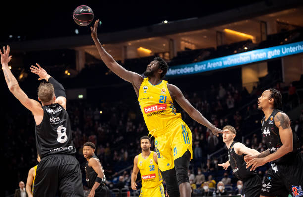 他们在面对 他们在面对